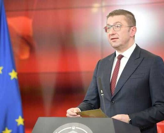 Мицкоски: По талибански начин от доклада на ЕП се изтриват термините македонска идентичност и език