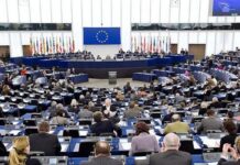 В Брюксел се споразумяха македонските „идентичност“ и „език“ да отпаднат от евродоклада на Скопие