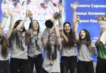 Националният отбор на България по волейбол за жени до 19 години ще бъде удостоен с Почетен плакет на президента