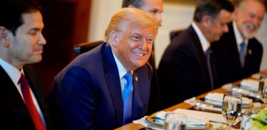 След среща на престолонаследника с Тръмп: Бахрейн ще инвестира над 17 млрд. долара в САЩ