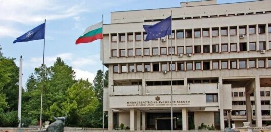 МВнР излезе с позиция във връзка с присъствието на посланици на протест в София