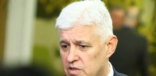 Президентството обвини премиера в манипулативно представяне на данни за пожарите