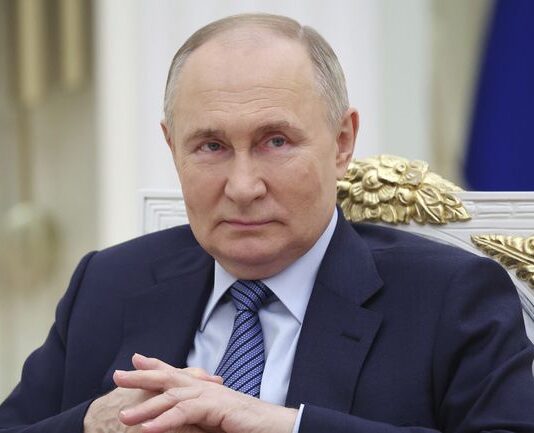 Путин: С Тръмп е най-добре да се срещнем в ОАЕ, но условия за среща със Зеленски няма