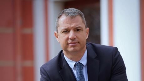Делян Добрев: Кметът на „Спаси“ София опитал да корумпира църквата. Оставка, боклуци!!!