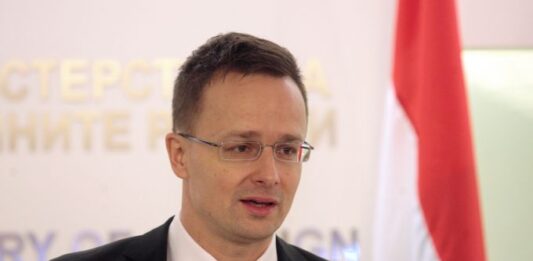 Петер Сиярто: Доставките на суров петрол от Русия до Унгария са спрени