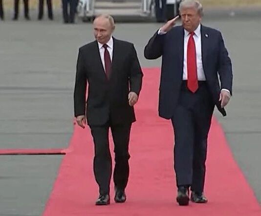 The Telegraph: Владимир Путин използва техники на КГБ и манипулира Доналд Тръмп