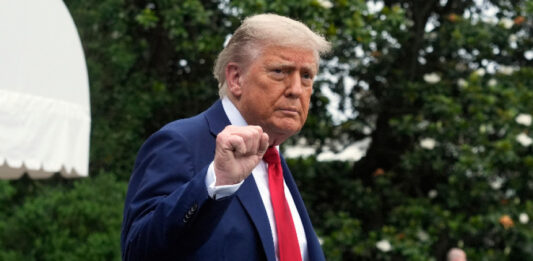 Тръмп наложи такса от 100 000 долара годишно за визи за високо квалифицирани чуждестранни работници