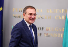 Според министър Гуцанов данъци не трябва да се вдигат