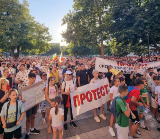 Пореден протест срещу безводието в Плевен