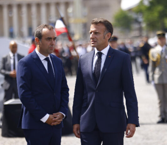 Себастиен Льокорню поема поста премиер на Франция на фона на мащабен протест