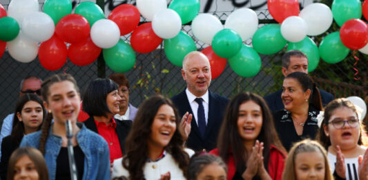 Росен Желязков: Над 20% от учителите са под 35 г.