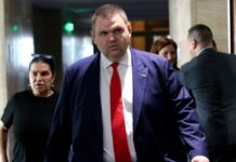 Пеевски отново с остри критики срещу президента