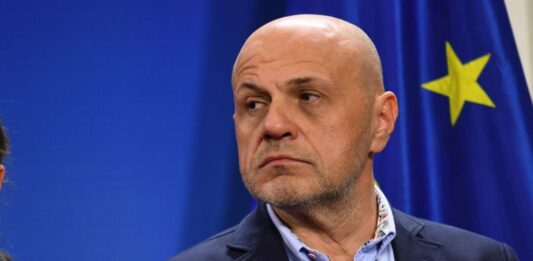 Дончев: Договорени са 50 процента от всички средства по оперативнитe програми