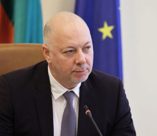 Желязков ще разговаря с партньорите за включване на ДПС-НН в управлението