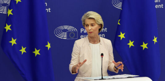 ЕП ще обсъди нов вот на недоверие срещу Еврокомисията