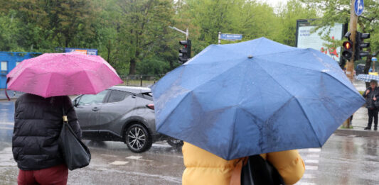 Оранжев и жълт код за дъжд в Западна България