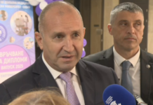 Румен Радев: Управляващите са в парализа и чакат санкционирания за корупция по „Магнитски“ политик да ги уведоми дали ще ги бъде