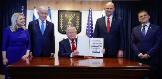 Тръмп и посредниците подписаха споразумението за прекратяване на огъня между Израел и Хамас