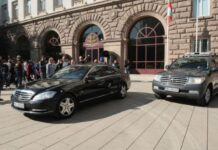 Правителството: Коли на НСО да бъдат прехвърлени към администрацията на президента