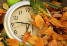 Върнахме стрелките на часовника с час назад