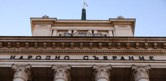 Първият опит за регистрация в НС – неуспешен. Вторият – успешен