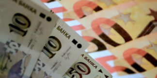 НОИ разглежда новите суми за минималната заплата и обезщетението за гледане на дете