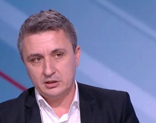 Александър Николов: 100 милиона лева ще са загубите за бюджета от спрения износ на гориво