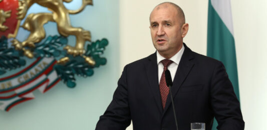 Президентът Радев върна за ново обсъждане в НС Закона за инвестициите