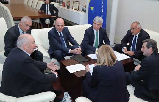 Синдикалните лидери в централата на ГЕРБ заради бюджета