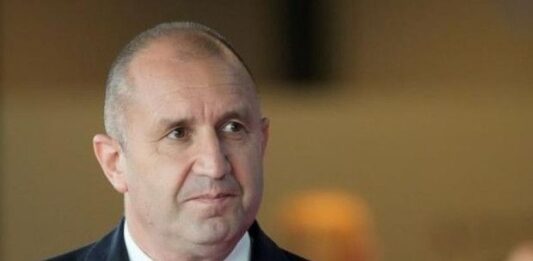 Президентът Радев към бизнеса: Искам да ви се извиня за Бюджет 2026