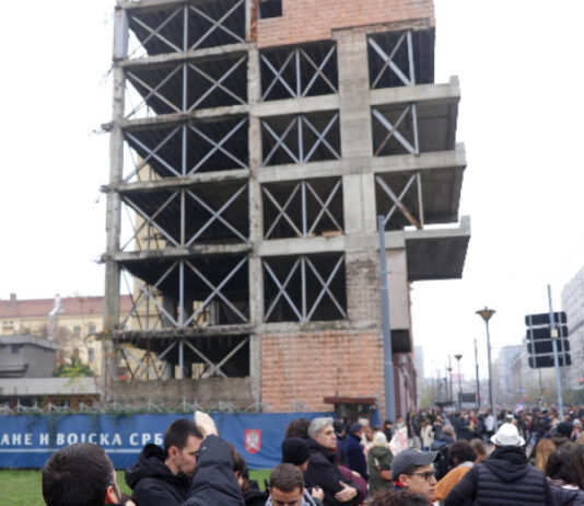 Протест в Белград срещу бъдещ хотел, свързан със зетя на Тръмп