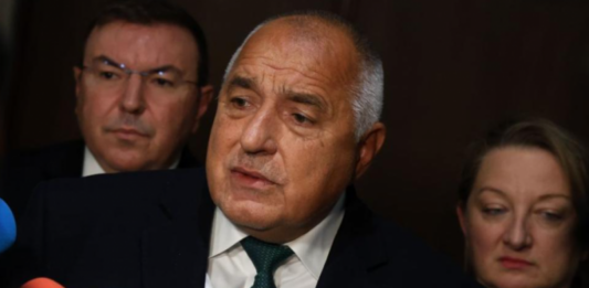 Борисов: Радев да не дава съвети, а да пусне или да върне закона