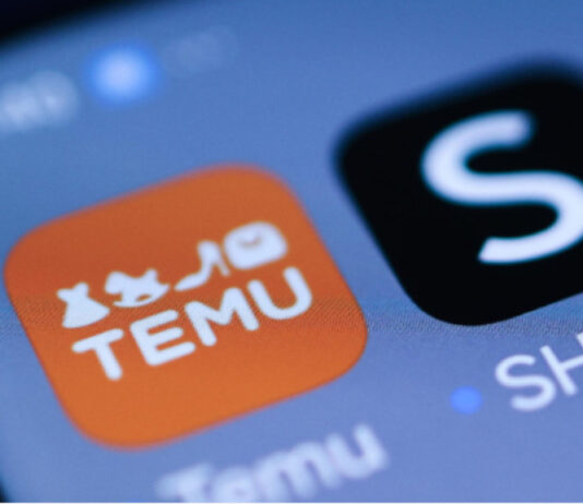 ЕК иска да се въведе такса за обработка на малки пратки от китайски онлайн магазини още през 2026 г.