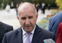 Радев: Депутатите трябва да се съобразят с искането за референдум за еврото