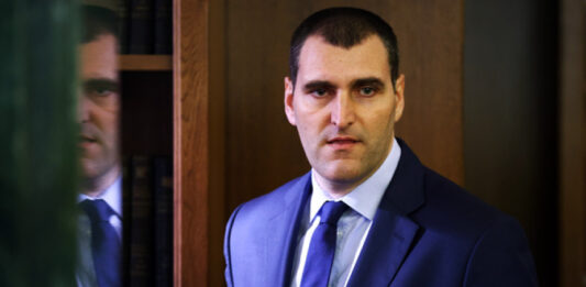 Прокуратурата проверява условията, в които пребивават Благомир Коцев и Никола Барбутов