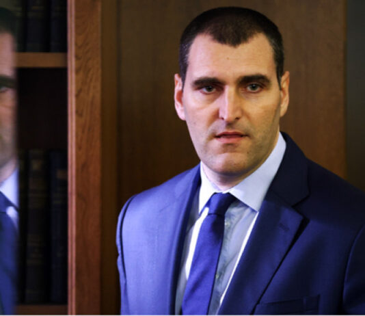 Прокуратурата проверява условията, в които пребивават Благомир Коцев и Никола Барбутов