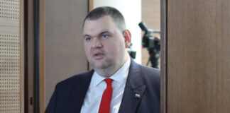 Пеевски призова кметовете и общинските съветници от ДПС – НН да не променят данъците