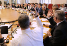 Бюджетната комисия ще разгледа законопроектите за бюджетите на ДОО и НЗОК