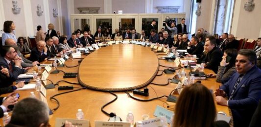 Новият Бюджет 2026 влиза за разглеждане във финансовата комисия