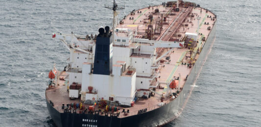 ЕС наложи санкции на 41 танкера от руския сенчест флот