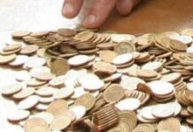 Клиент внесе 266 000 монети на стойност над 169 000 лв. в банков клон