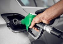 Русия иска предсрочна отмяна на забраната за износ на бензин