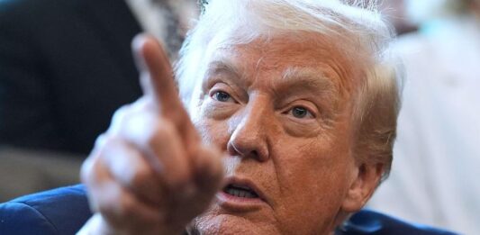 Тръмп заплаши с нова атака срещу Иран, ако страната не сключи ядрена сделка