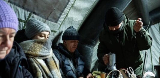 Украинският парламент е без вода и парно, а 1 млн. жители на Киев – без ток след руска атака