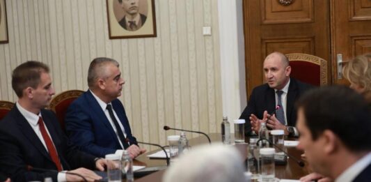 Президентът ще връчи мандат за съставяне на правителство на „Алианс за права и свободи“