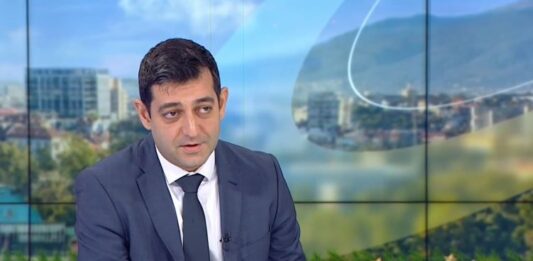 Вълканов: В малките магазини има дефицит на дребни монети, все още повече се пазарува с лева