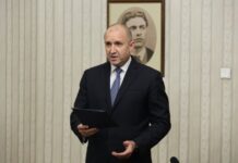 Радев ще връчи мандат за съставяне на правителство на ГЕРБ в понеделник