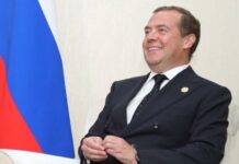 Медведев се шегува: Тръмп да побърза, Гренландия може да гласува за присъединяване към Русия