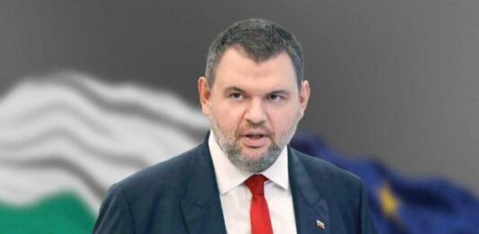 Пеевски: Кмете, София е в криза! Оставка!