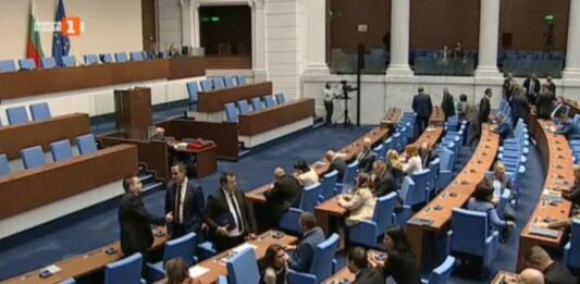 В първия работен ден на депутатите – фокус върху изборното законодателство